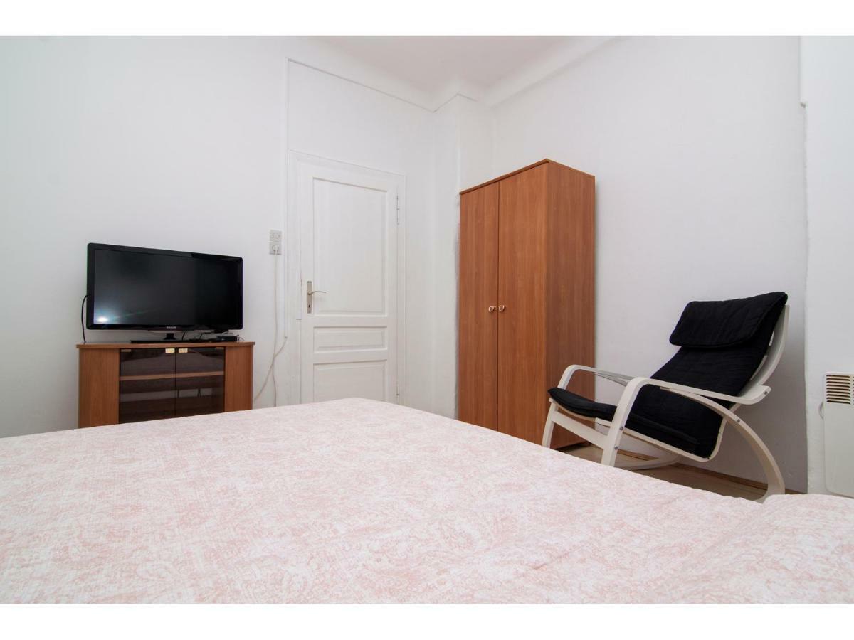 Apartment In Centre With Huge Terace 普拉 外观 照片